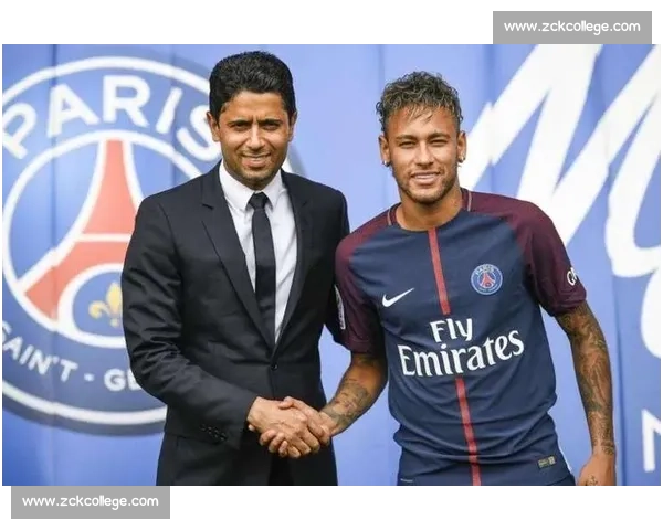 纳赛尔赛场晤梅西妻子:温情互动背后的巴黎战略